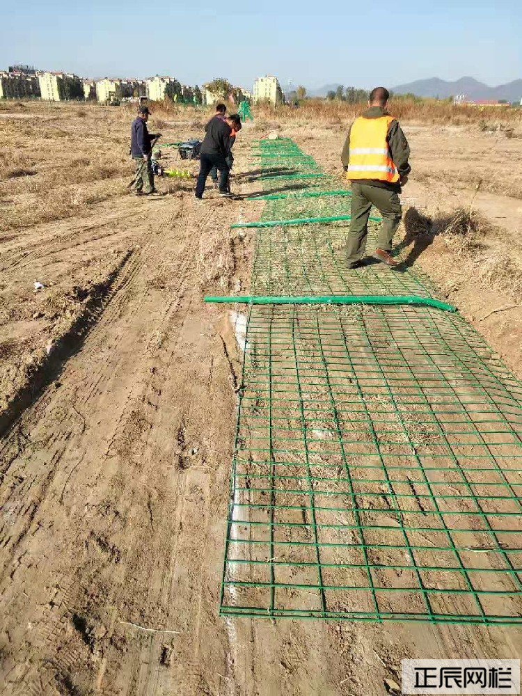 護(hù)欄網(wǎng)安裝人工費(fèi)