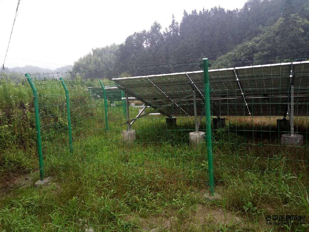 光伏護(hù)欄網(wǎng)片 光伏護(hù)欄網(wǎng)片