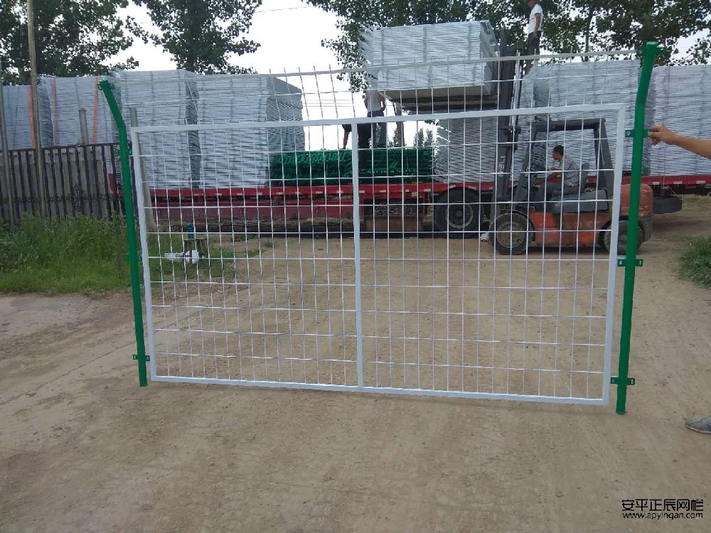 護欄網(wǎng)價格多少錢一米