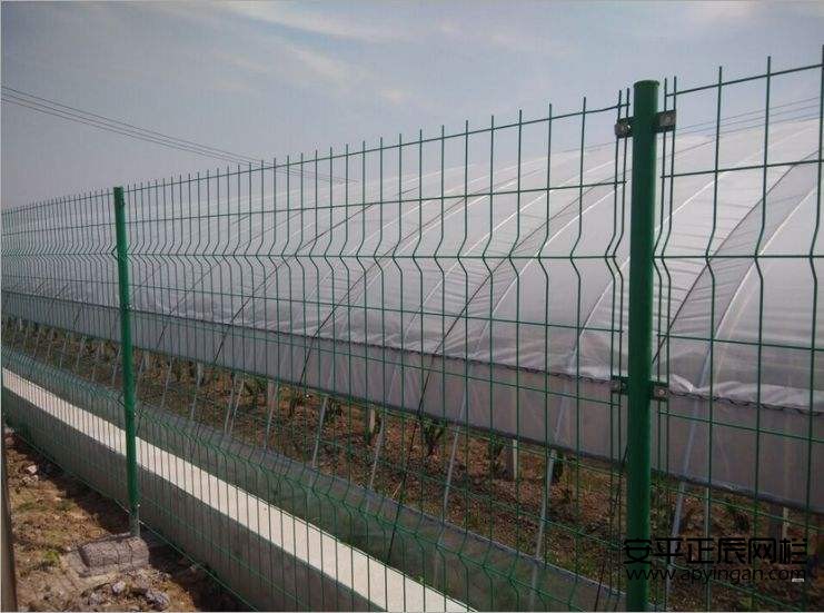 雙邊護(hù)欄網(wǎng)圖片