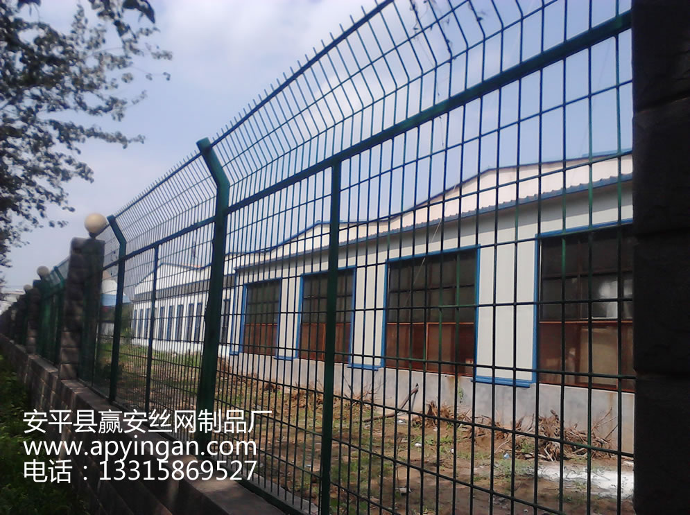 框架護(hù)欄網(wǎng)