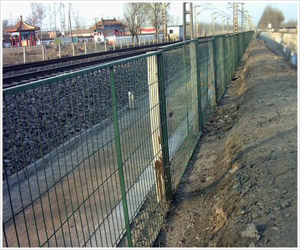 鐵路護(hù)欄網(wǎng)