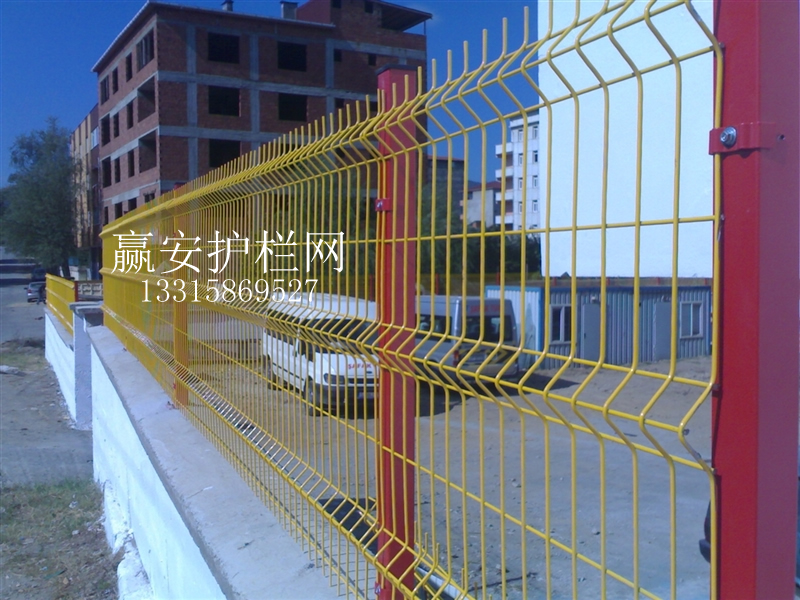 折彎護(hù)欄網(wǎng)