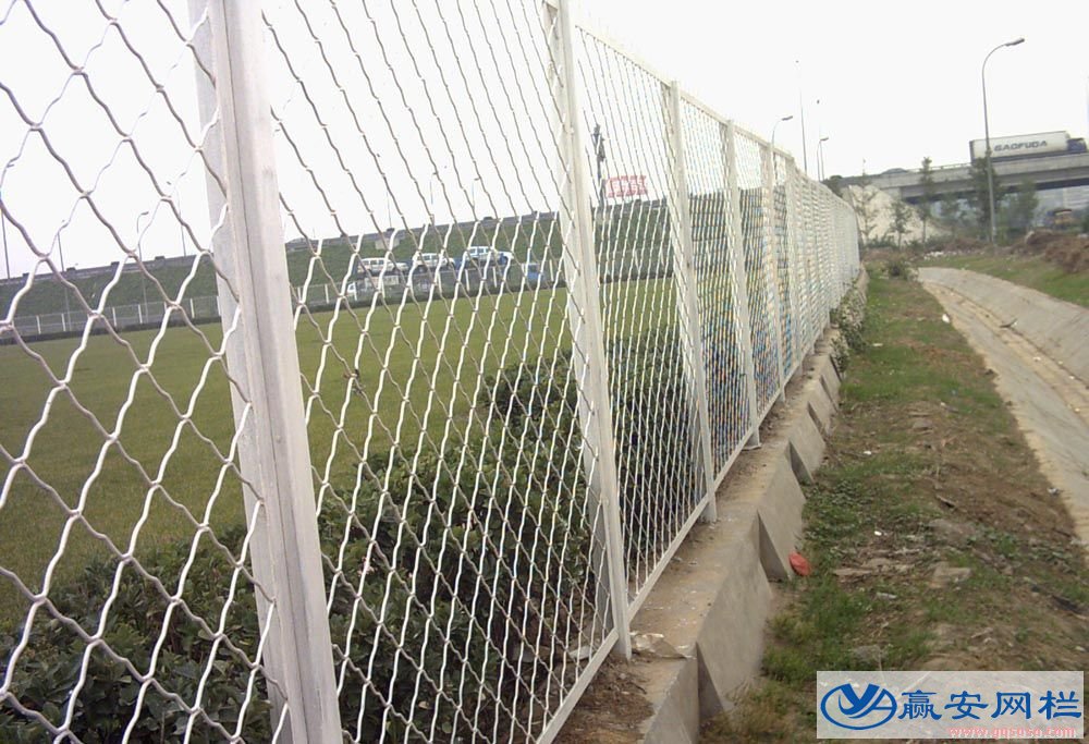 公路護(hù)欄網(wǎng)
