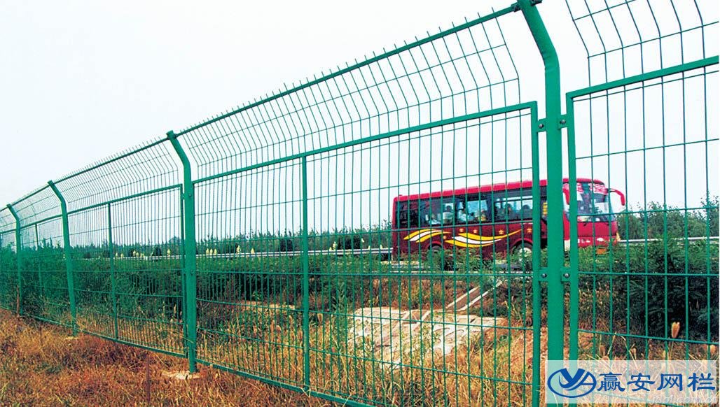 鐵路公路護(hù)欄網(wǎng)