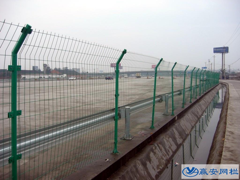 雙邊絲護欄網(wǎng),公路護欄網(wǎng)