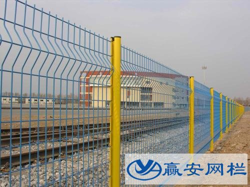 鐵絲網(wǎng)圍欄