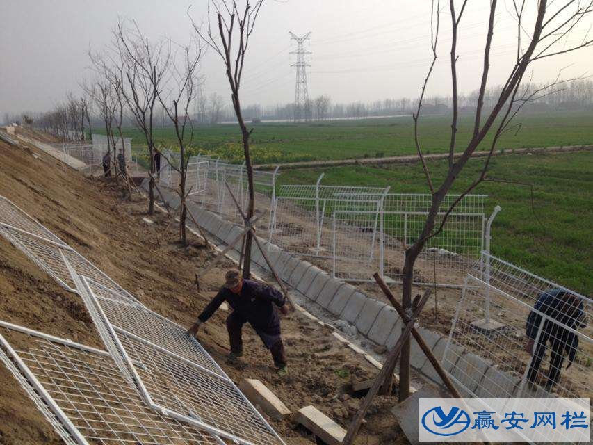 公路框架護(hù)欄網(wǎng)