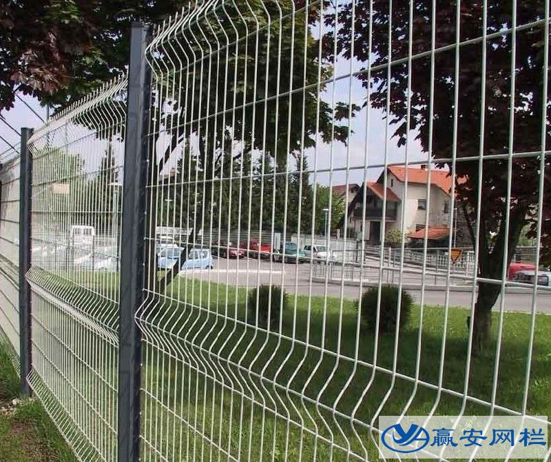 鐵絲網(wǎng)圍欄