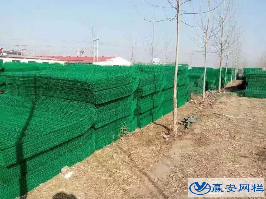 雙邊絲護欄網(wǎng)