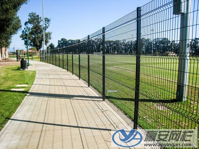 公路護(hù)欄網(wǎng)