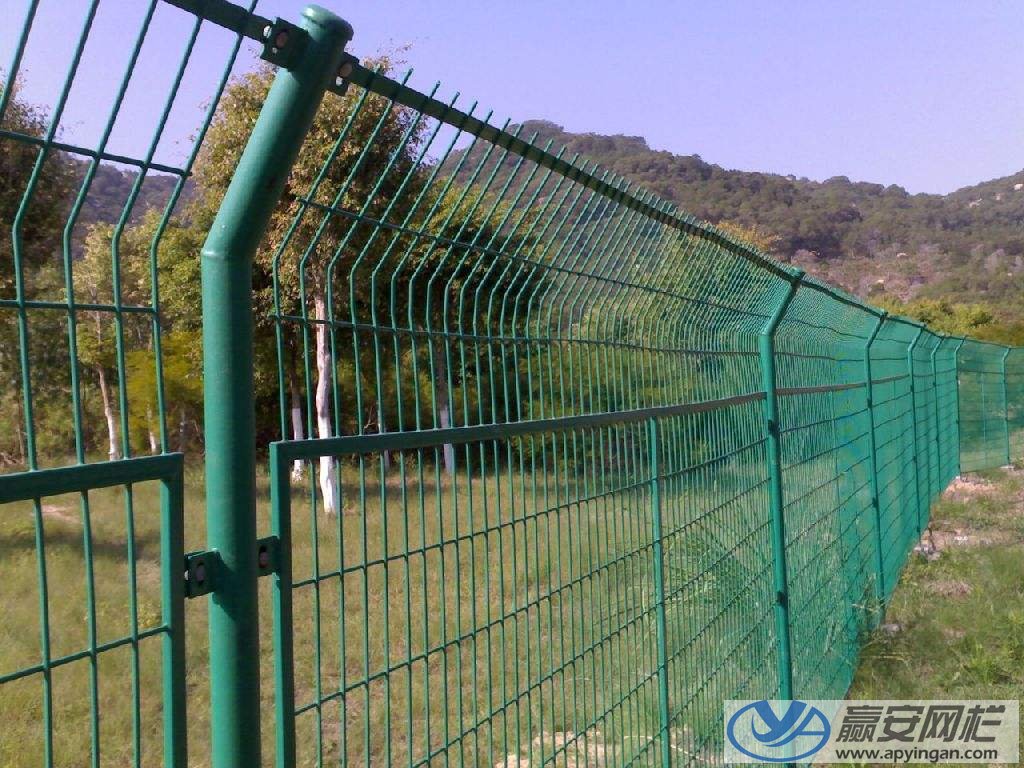 框架式鐵路護(hù)欄網(wǎng) 鐵路護(hù)欄網(wǎng)批發(fā)價(jià)格