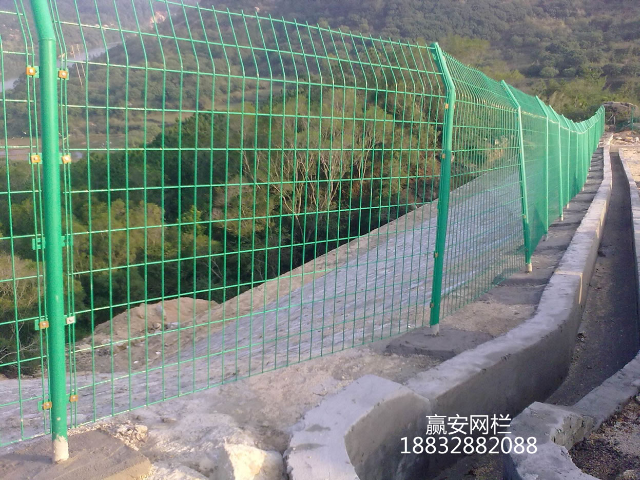 荒山圍欄網(wǎng) 荒山圍欄網(wǎng)