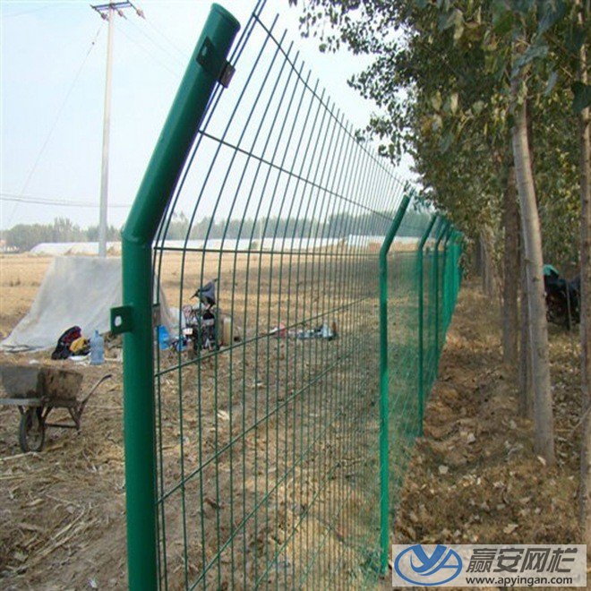 雙邊絲護(hù)欄網(wǎng)式鐵網(wǎng)圍欄 鐵網(wǎng)圍欄