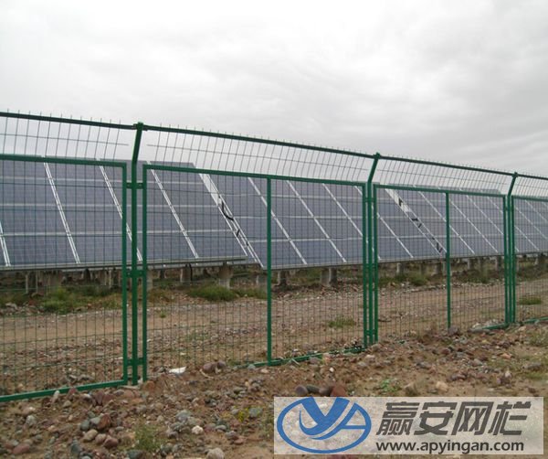 光伏電站防護(hù)圍欄