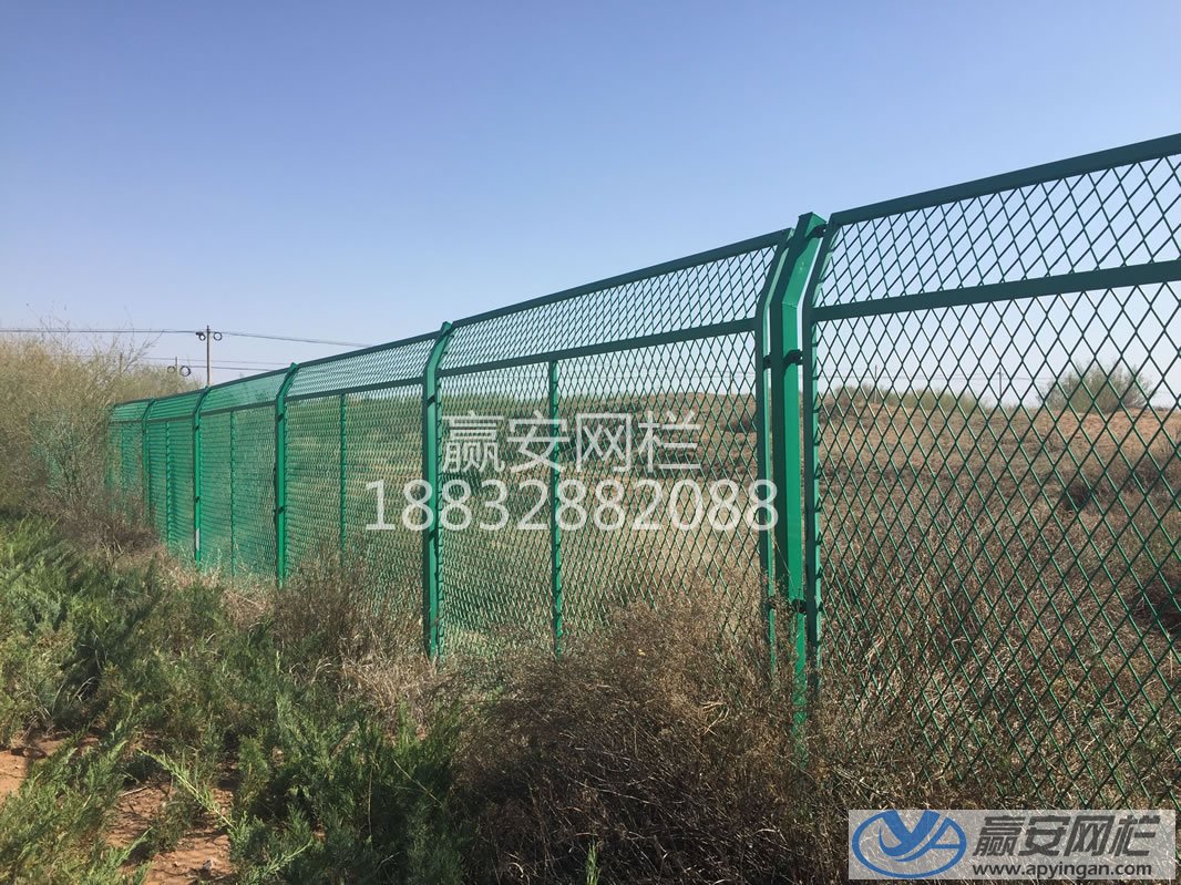 鋼板網(wǎng)森林護(hù)欄網(wǎng) 森林護(hù)欄網(wǎng)