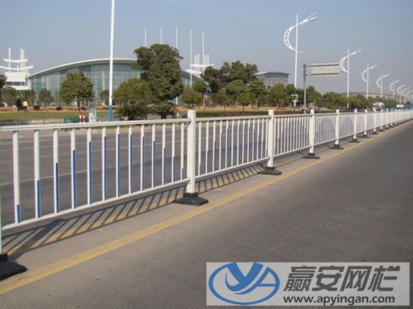 道路護(hù)欄