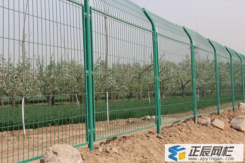 綠色框架護欄網(wǎng) 框架護欄網(wǎng)