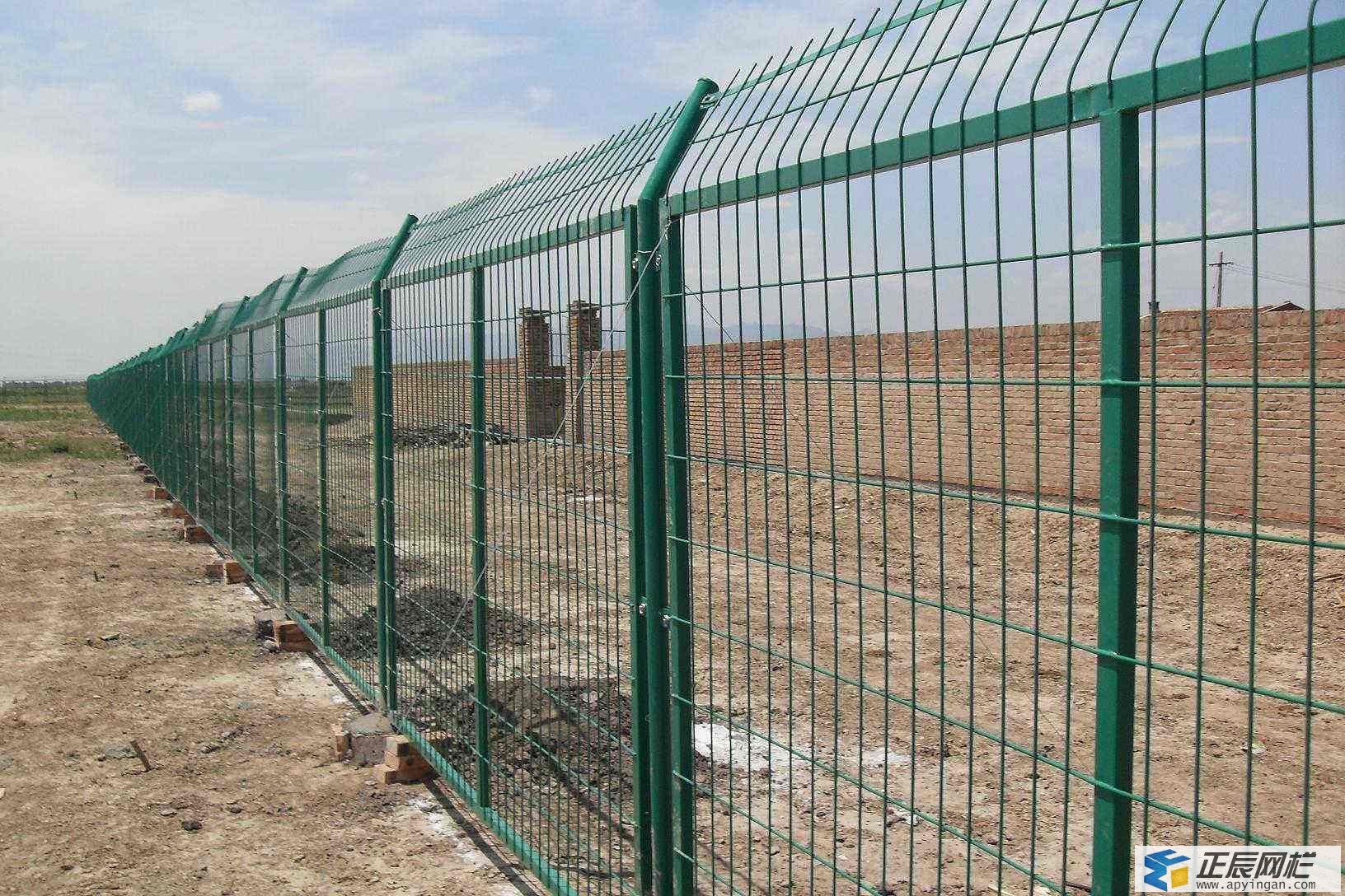 圍墻護(hù)欄之框架護(hù)欄網(wǎng) 圍墻護(hù)欄