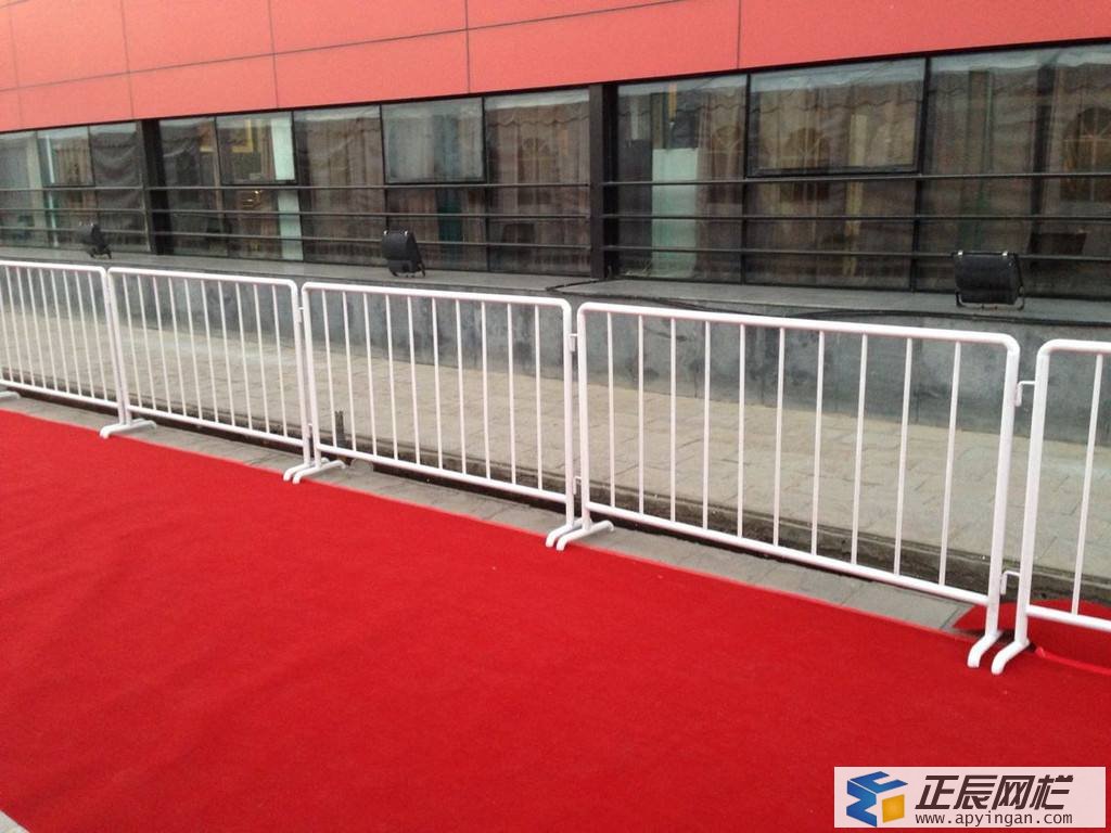 鐵馬護(hù)欄效果圖