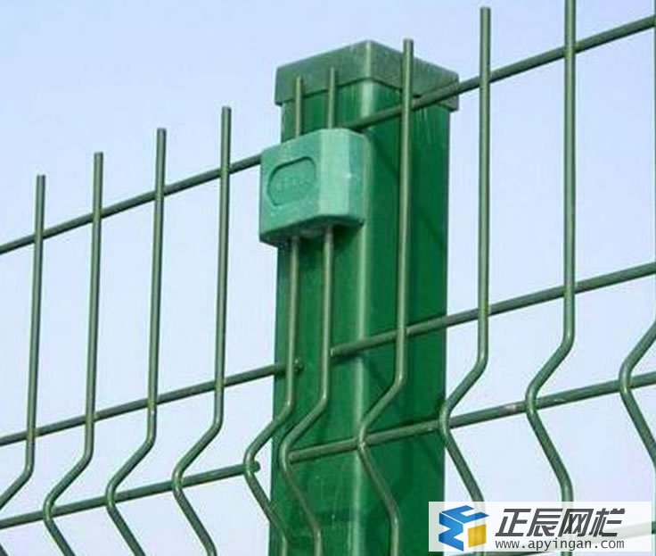 鐵網(wǎng)護(hù)欄