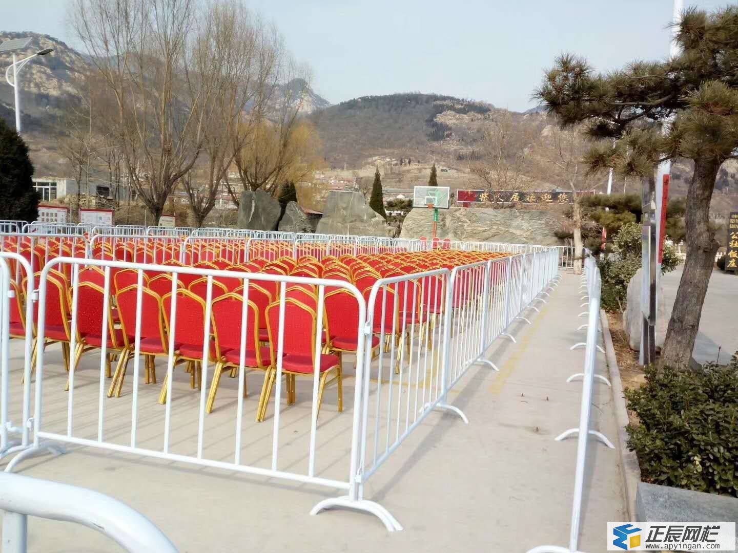 鐵馬護(hù)欄圖片