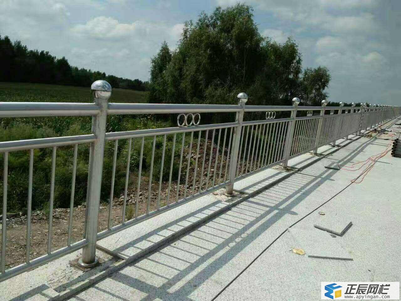 農(nóng)村不銹鋼圍欄