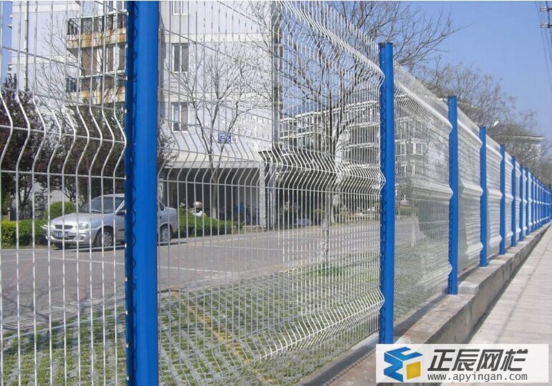 桃型柱護(hù)欄網(wǎng) 桃型柱護(hù)欄網(wǎng)