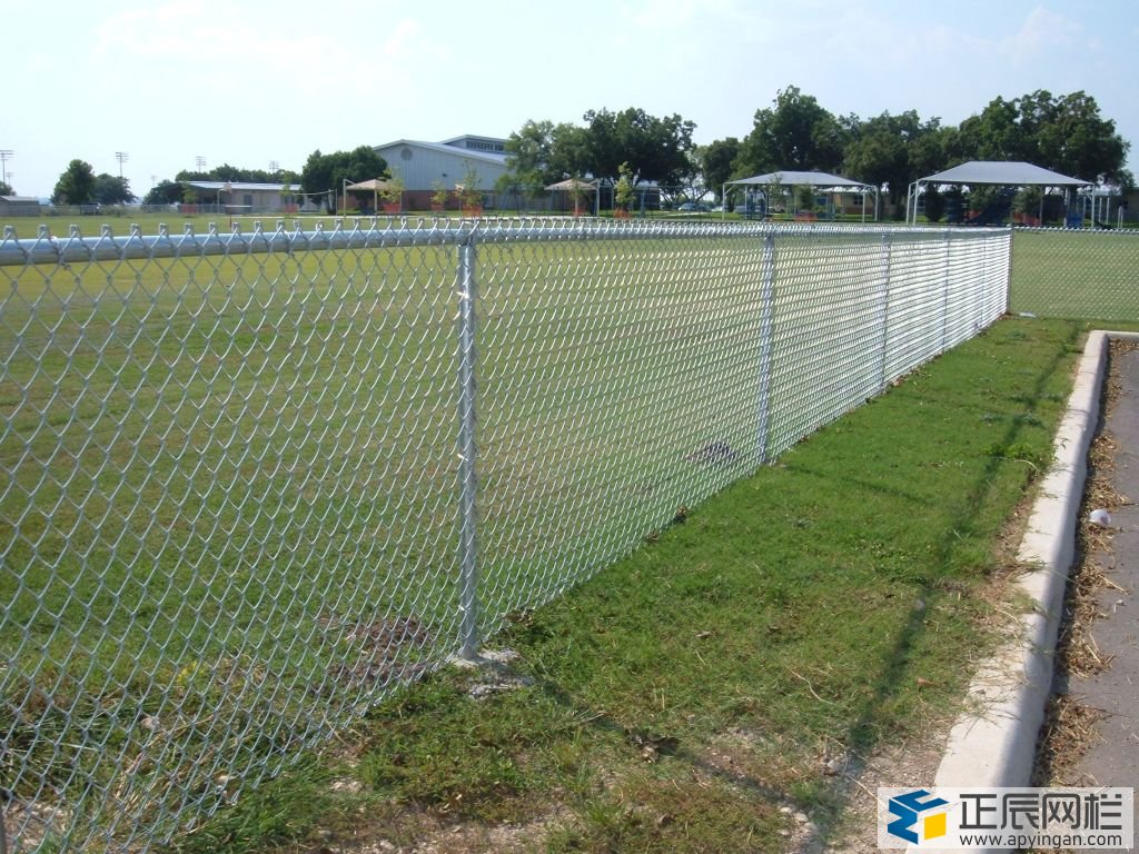 勾花網(wǎng)護(hù)欄