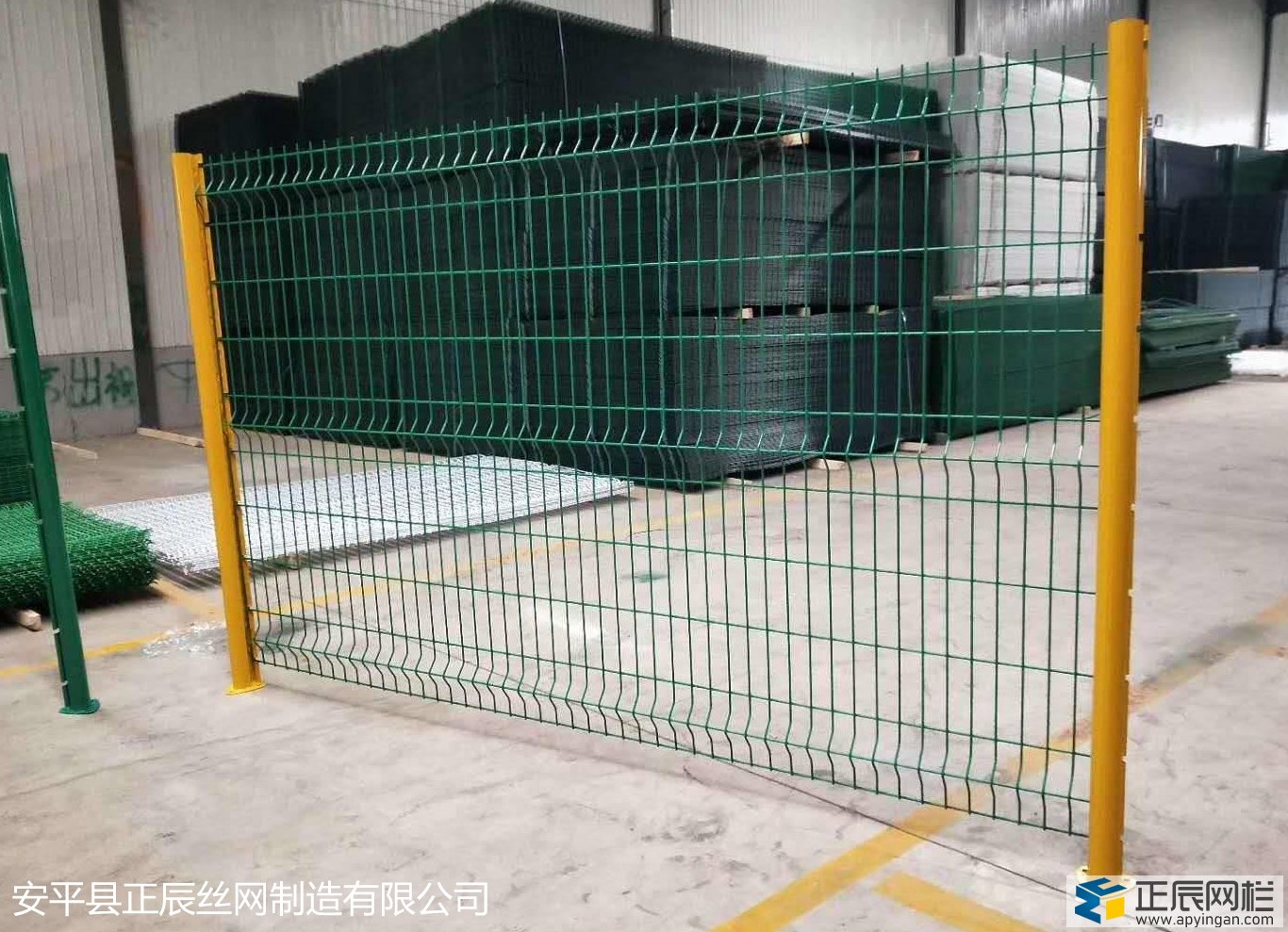 桃型柱護(hù)欄網(wǎng)