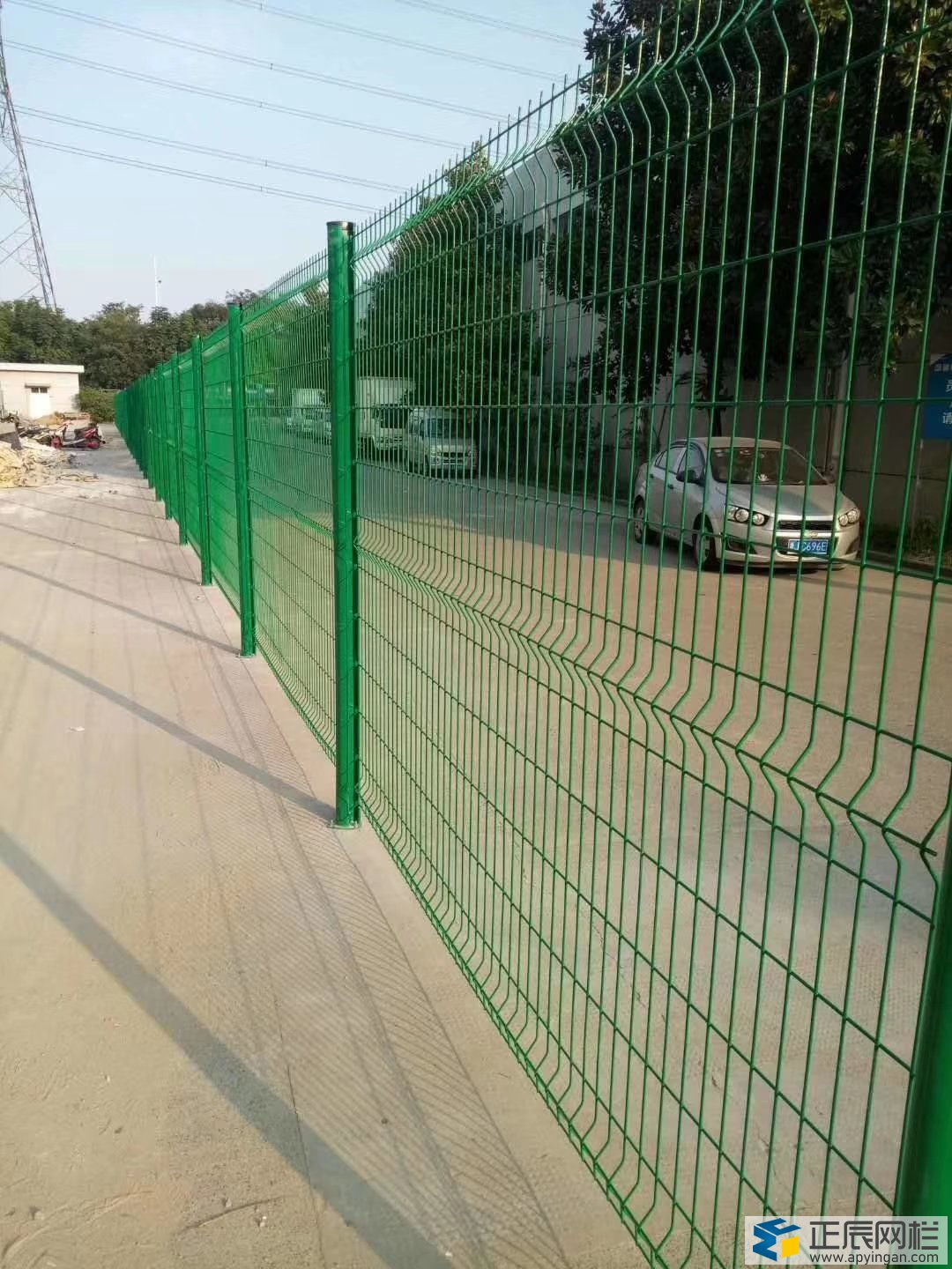 桃型柱護(hù)欄網(wǎng)