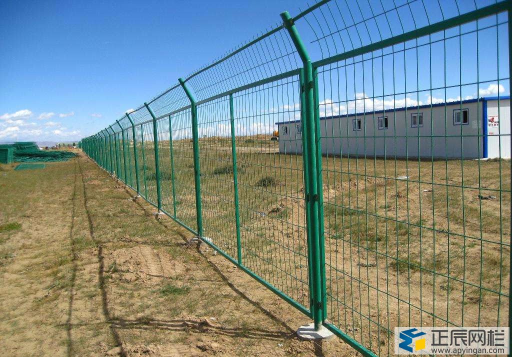 公路護(hù)欄網(wǎng)