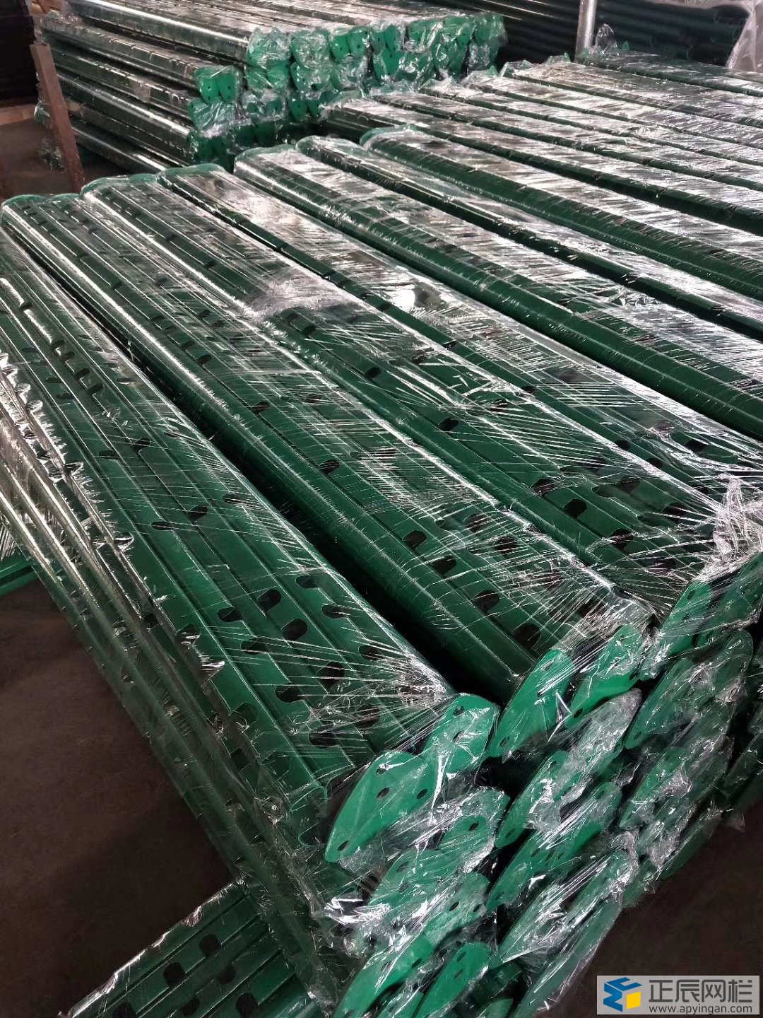 桃型柱護(hù)欄網(wǎng)生產(chǎn)廠家