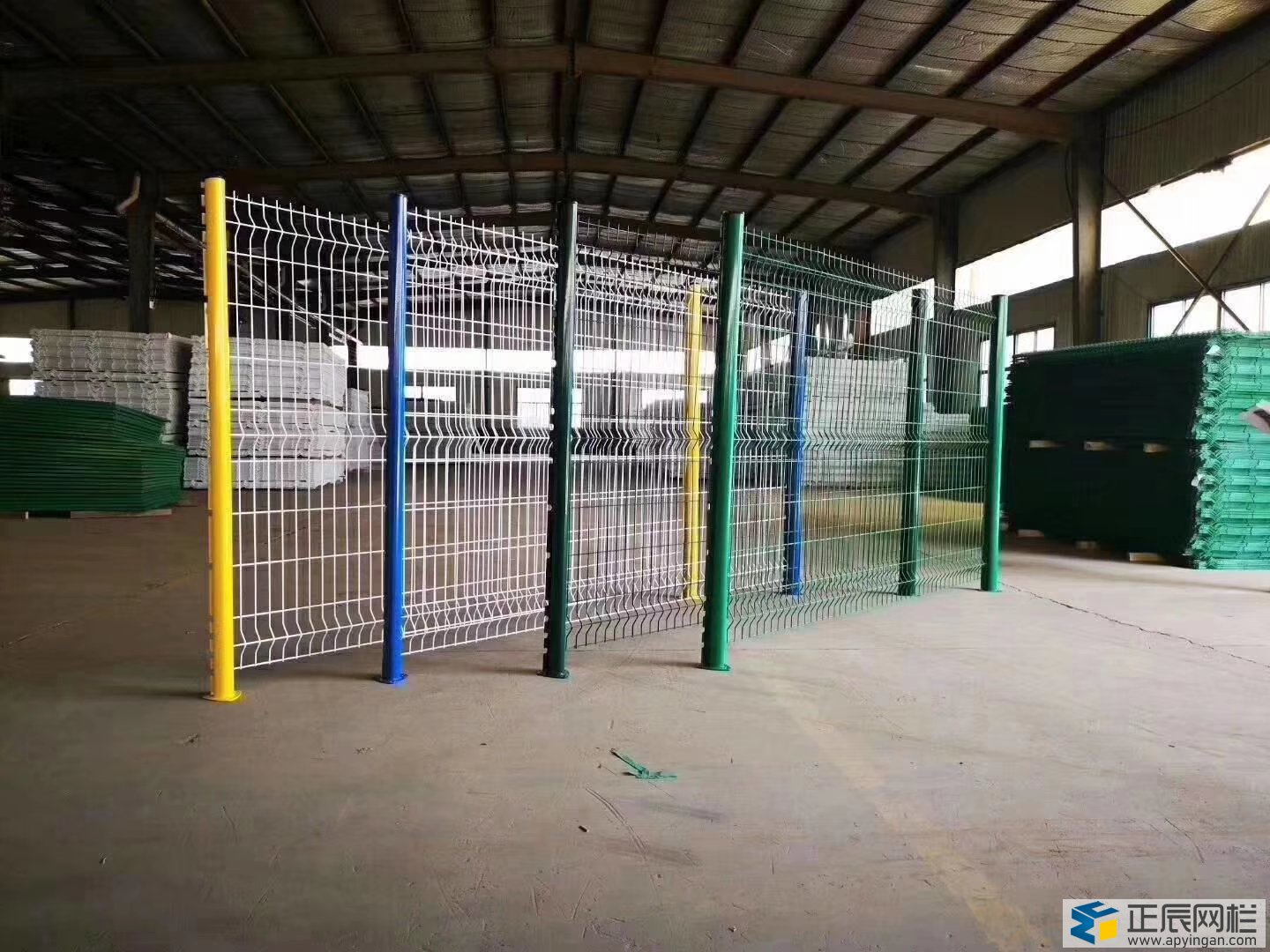 桃型柱護(hù)欄網(wǎng)生產(chǎn)廠家