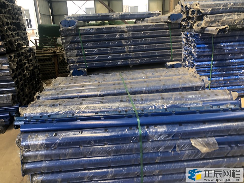 桃型柱護(hù)欄網(wǎng)生產(chǎn)廠家