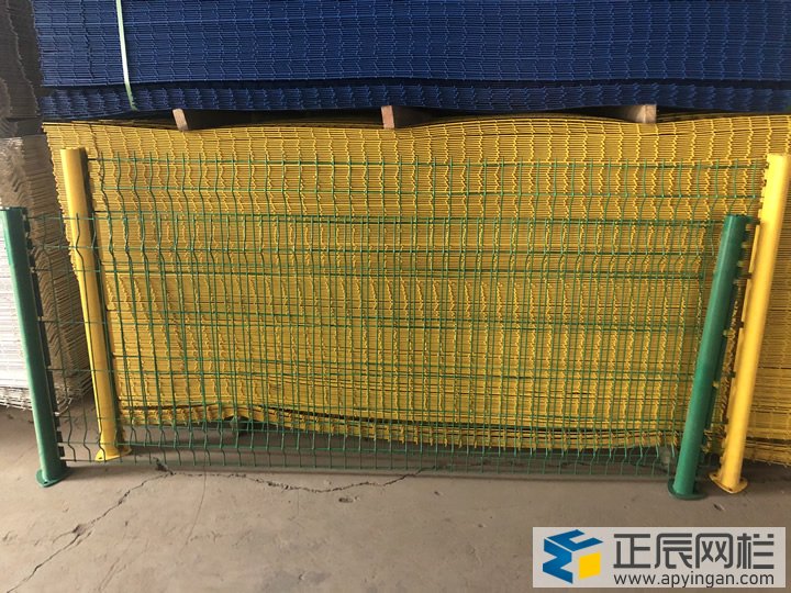 桃型柱護(hù)欄網(wǎng)生產(chǎn)廠家