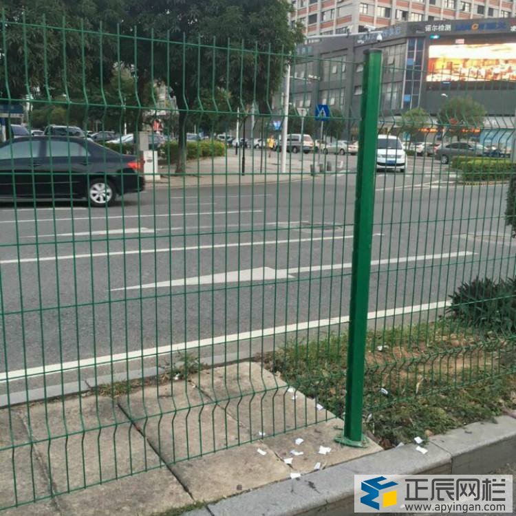 公路護欄網(wǎng)安裝明白文