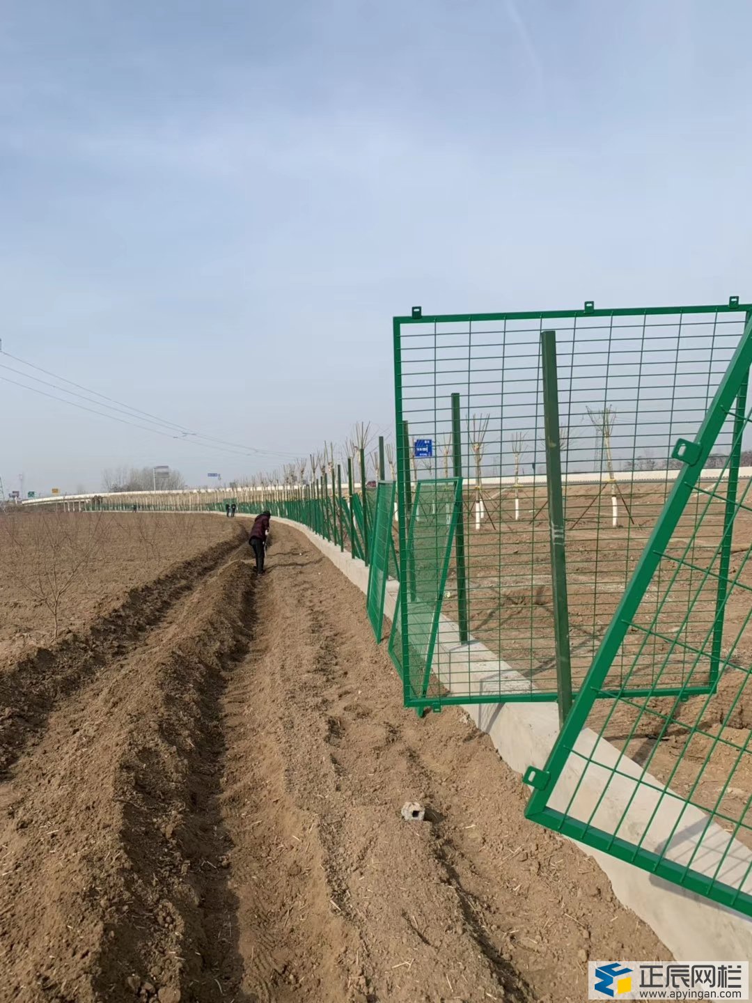 框架護欄網(wǎng)安裝