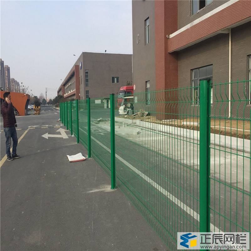 中小學(xué)校園護(hù)欄網(wǎng)