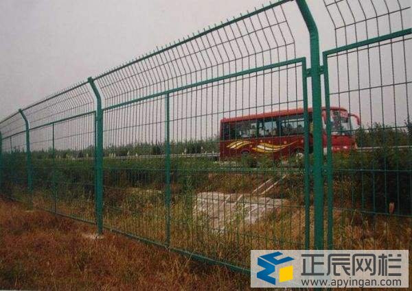 框架護(hù)欄網(wǎng)