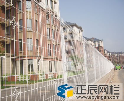 一米的護(hù)欄網(wǎng)多少錢(qián)？