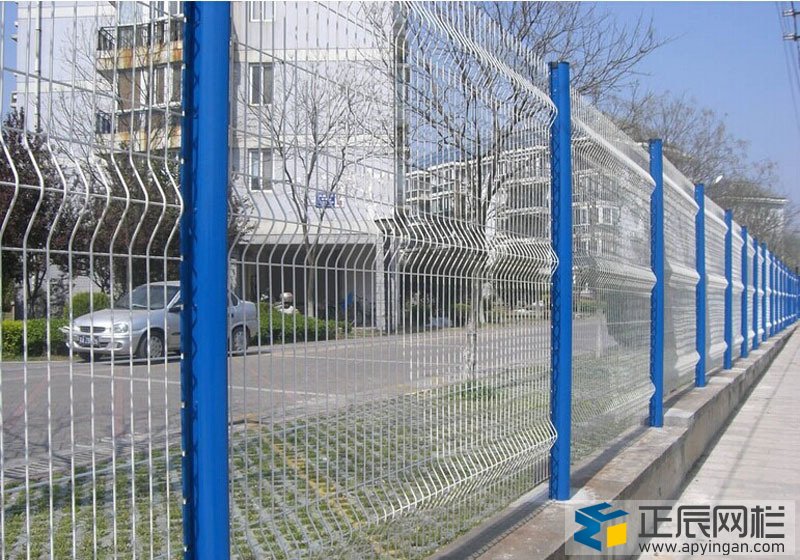 桃型柱護(hù)欄網(wǎng)