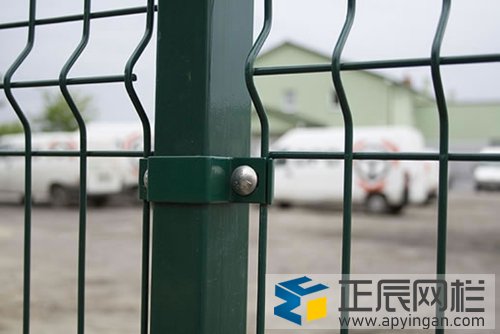 壓彎護(hù)欄網(wǎng)