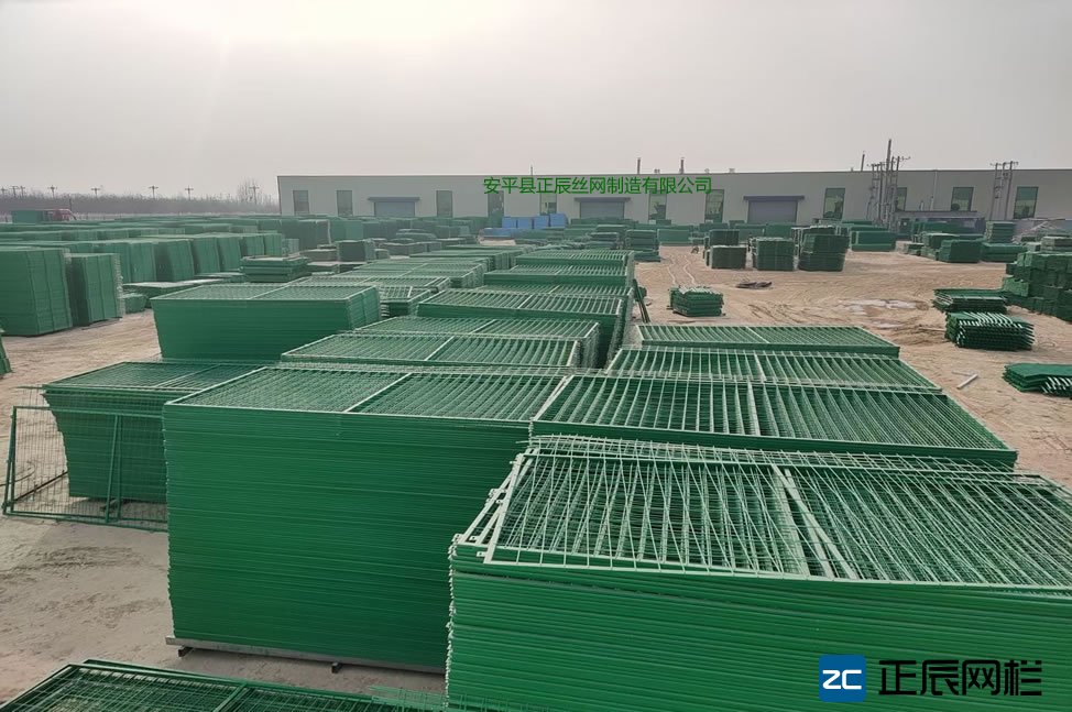 高速護欄網(wǎng)價格多少錢一米